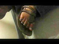 Candid Feet: Sexy Nails