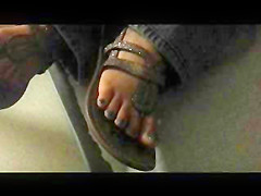 Candid Feet: Sexy Nails