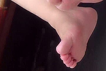 Candid Feet samples 10 (1080p quality and faces in the C4S)