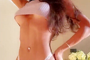 Cheep Looking Amateur Milf Brunette Vannah