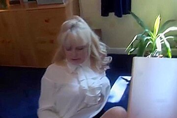 Cindy Mature Underwear 02