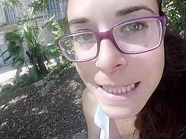 City trip blowjob in the park