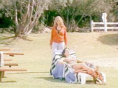 Classic Catfights-Topless Catfight
