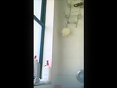 Close-up shower spy