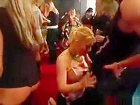Club Chicks Fuck In Public
