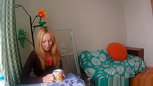 Cocksucking Amateur Babe Rides Cock In Pov