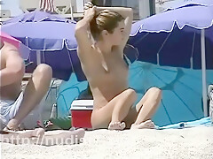 Crazy Exhibition Of Pussy On Nude Beach