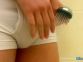 Cristian - Cristian's Bath Time! - Cristian - UndieTwinks