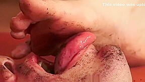 Cuck dirty foot cleaning