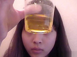 Cute Japanese teen 18+ Pees