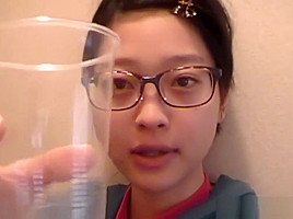Cute Japanese teen 18+ Pees