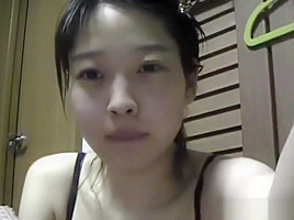 Cute Japanese teen 18+ Pees