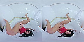 CzechVRFetish 185 Water Sport With Lexi