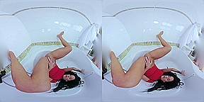 CzechVRFetish 185 Water Sport With Lexi