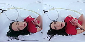 CzechVRFetish 185 Water Sport With Lexi