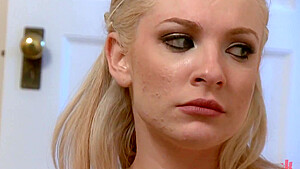Dahlia Sky In Slut Services 4106