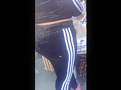 Delicious Pawg in velvet leggins