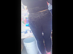 Delicious Pawg in velvet leggins