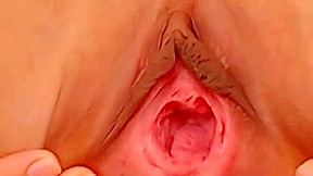 Delilah spread and gapes her pussy