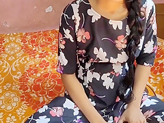 Desi Ladaki Chota Kapada Pahankar Apane Hi Step Brother Se Chudwai With Full Masti