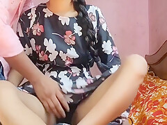 Desi Ladaki Chota Kapada Pahankar Apane Hi Step Brother Se Chudwai With Full Masti