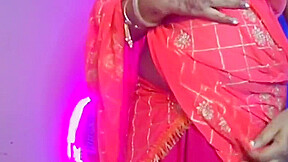 Desi Sexy Girl Presses Her Boobs And Plays Sex Solo Role In Bed