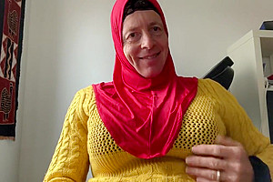 Dhimmi Bea - Hijabi Masturbation