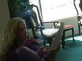 Dirty Slut Pleasant Her Guy While Smoking A Cigarette