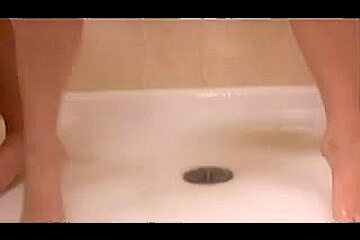Douche fabuleuse, clip sexe Creampie
