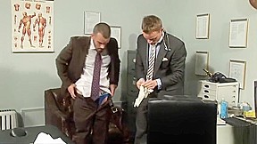 Dr  stevens examines damien crosse - 2010