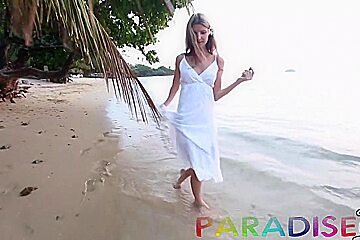 E05 Valentina Day 5 Bald Pussy Flashed Ou - Gina Gerson