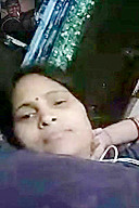 Exclusive- Sexy Look Desi Bhabhi Showing Her Big Boobs On Video Call