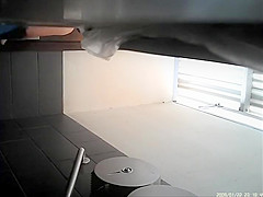 Exquisite pissing pussy on