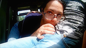 Extreme in Train : Public Blowjob and cum in mouth