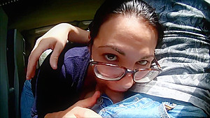 Extreme in Train : Public Blowjob and cum in mouth
