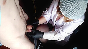 Female Doctor Examines A Patient S Penis 6 Min