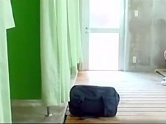 Female students 18+ graduated from travel