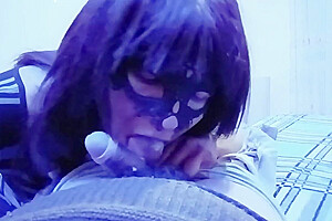 Femboy Recibe Semen En Su Boca