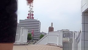 Fetish asian whore peeing in gutter