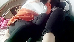 Footjob prepuce coulant de liquide pre cum
