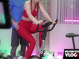 Gia Fucks Her Personal Trainer At The Gym