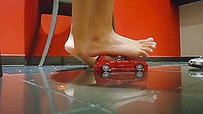 Giantess Yasmin steps on cars