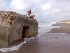 Gilda Roberts masturbating at the beach