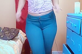Girl Wet Farts in Jeans