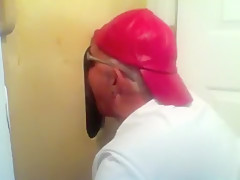 Gloryhole Kenny Rogers Cum Back to Feed His Hungry Pecker Engulf