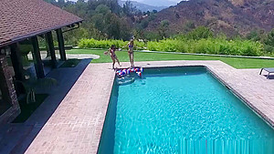 Gorgeous American Lesbians Trib After Oralsex