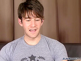 Gorgeous Woody Fox Beats His Meat