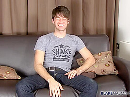 Gorgeous Woody Fox Beats His Meat