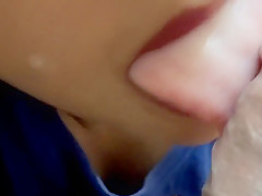 HOT INDIAN GIRLFRIEND CLOSEUP BLOWJOB & EATING MY CUM