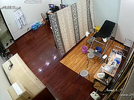 Hackers use the camera to remote monitoring of a lover's home life 615